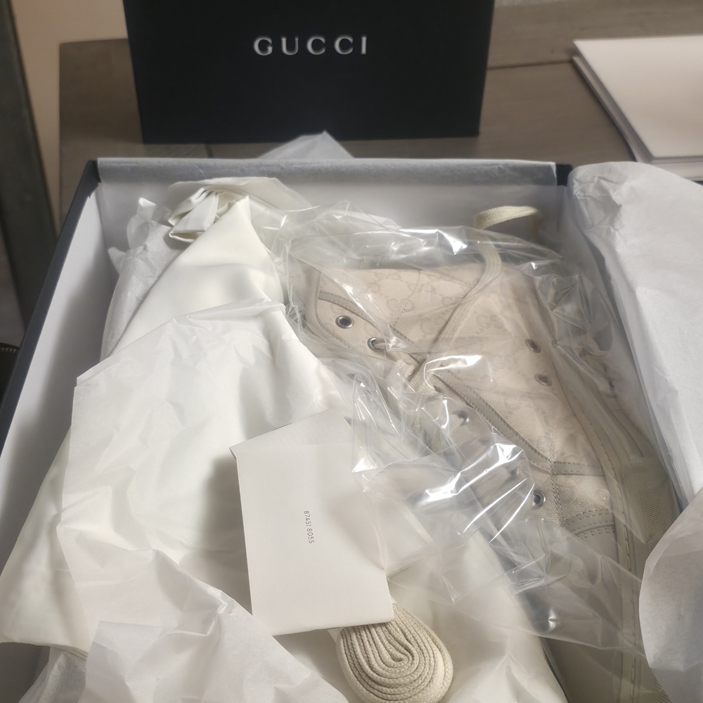 Gucci Beige Sneakers